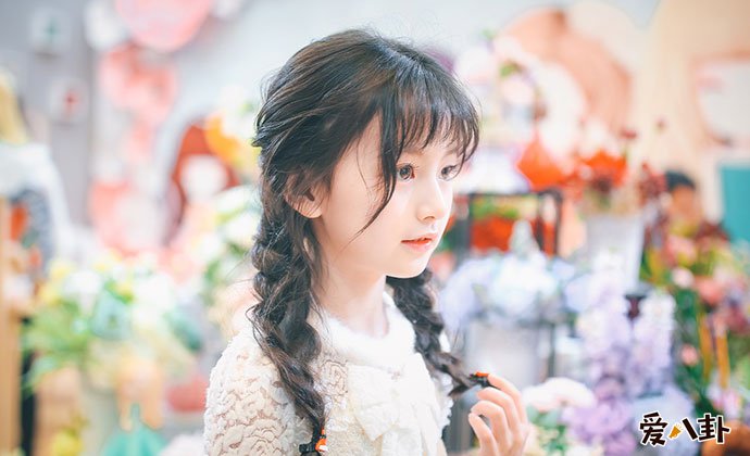 裴佳欣爸爸是谁