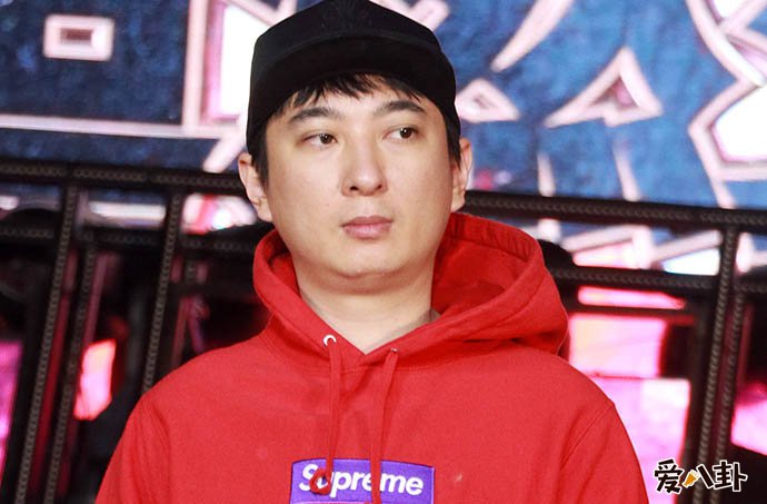 王思聪不戴口罩逛街的原因