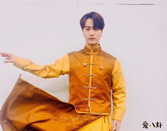 歌手陆虎年龄