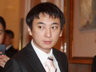最近王思聪怎么回事 赔了20亿国民老公开始环游世界享受人生