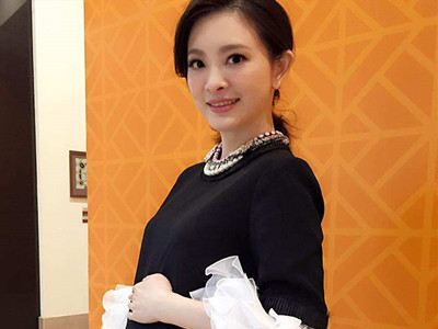 艺人刘真去世 辛龙吻别妻子看哭网友被曝已经失联