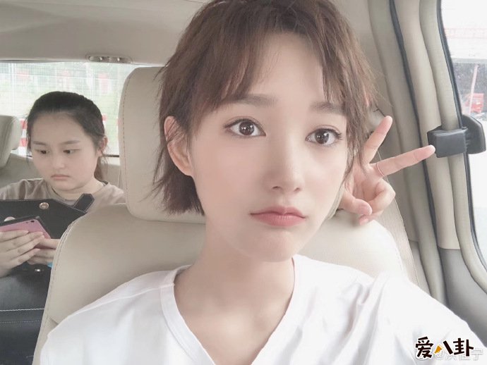 演员洪佳宁身高