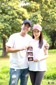 柯有伦和陈妍希为什么分手 男方结婚两年后当爸老婆是谁