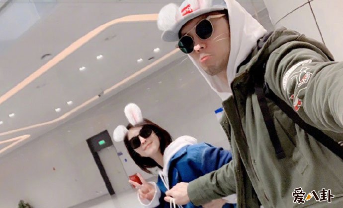 赵奕欢与男友合照