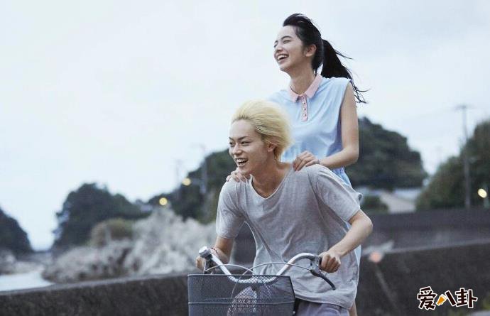 菅田将晖和小松菜奈剧照