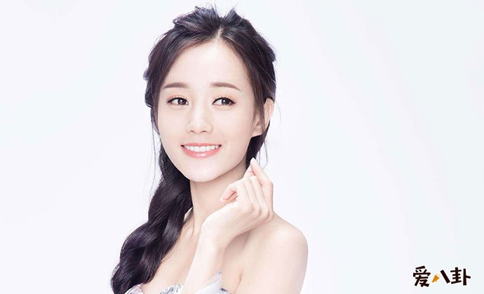 演员李一桐