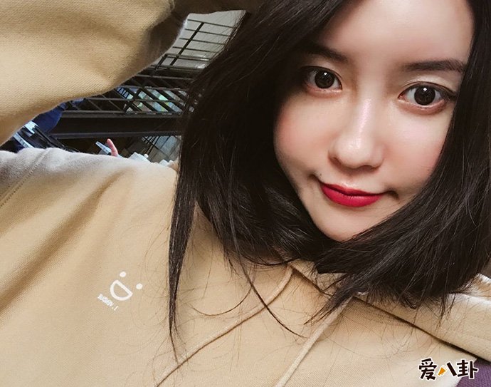 网红张大奕被总裁夫人警告