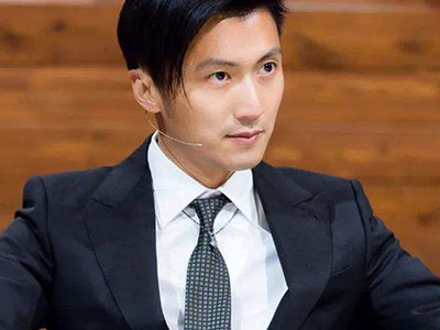 王俊凯壁咚谢霆锋 谢霆锋演员素养极佳他如此火的原因竟是这样