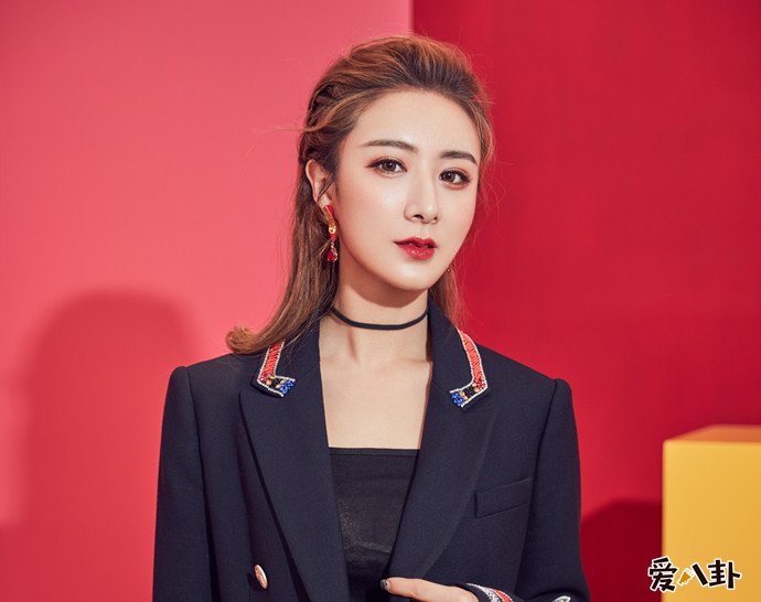 薇娅曾是女团成员