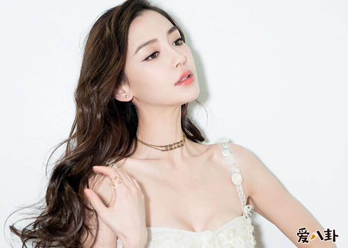 baby黄晓明如何回应网络丑照的