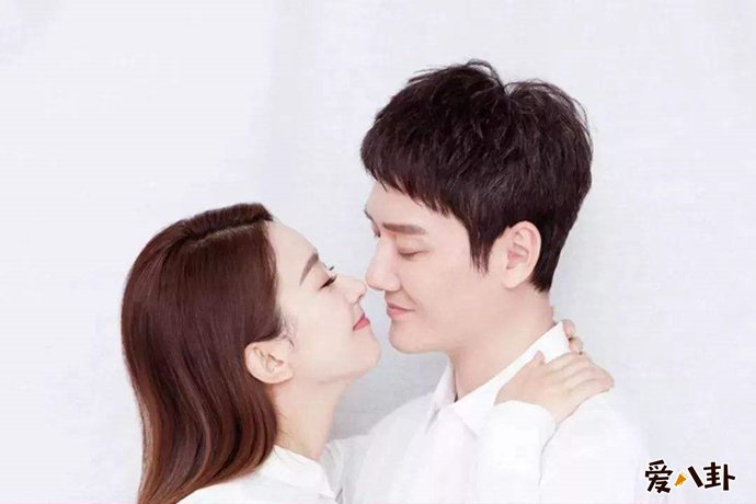 赵丽颖夫妇高调秀恩爱