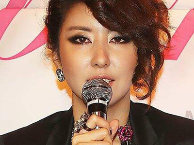 金宛善和IU什么关系 她是金元萱吗当众夸IU两人私下真实关系如