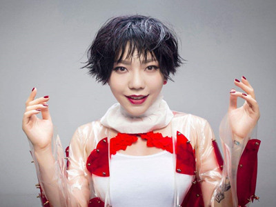 吴莫愁全球最美 评选方回应惹争议