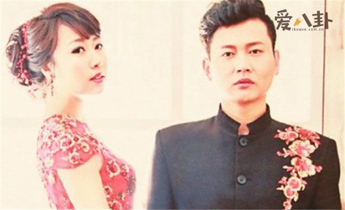 孟鹤堂与郝舒涵结婚照