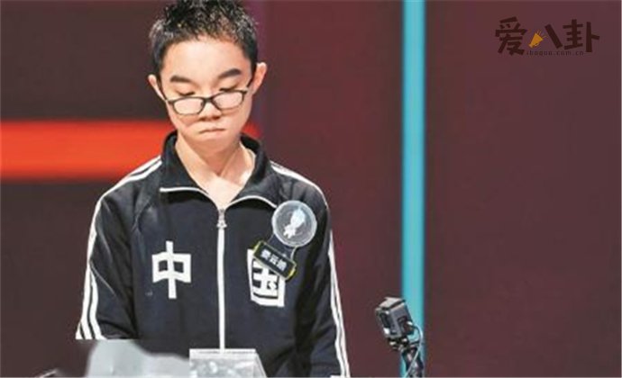 娄云皓在《最强大脑》比赛中