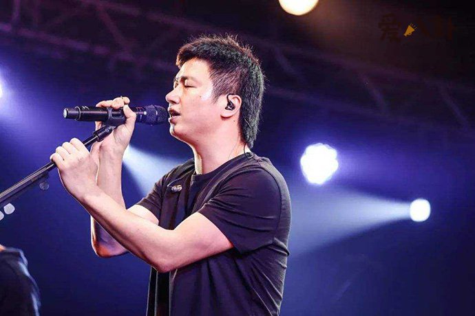 唱民谣的李志怎么了