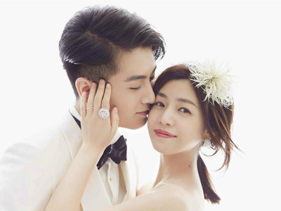 陈晓为陈妍希庆生 陈妍希生日一个人过？