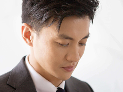 周一围和女助理共用吸管 周一围女助理有情况？起底周一围历任