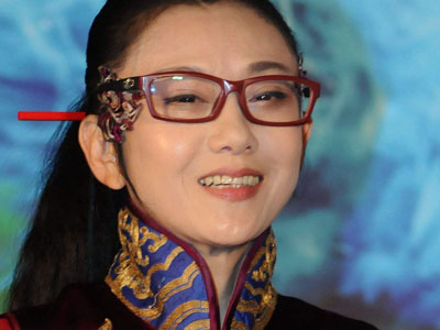 李若彤发文 和戚薇力挺杨丽萍揭秘了自己单身这么久的原因