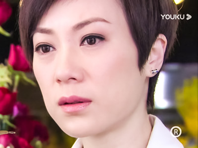 张可颐结婚了没有 50岁的张可颐单身至今,情路坎坷令人心疼