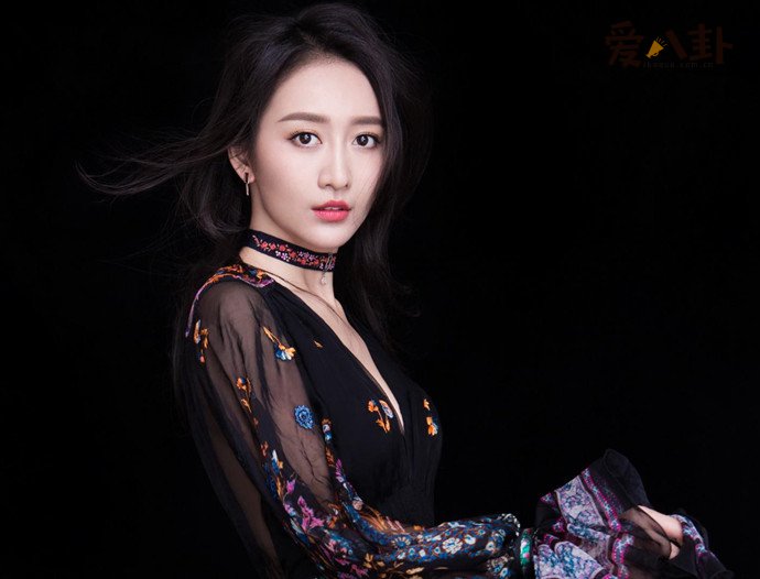 王鸥