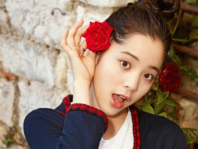 欧阳娜娜洗白无下限 连累何老师得罪蓝台
