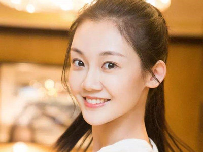 演员苗苗个人资料简介 出道多年终于红了,和郑凯521卡点官宣婚