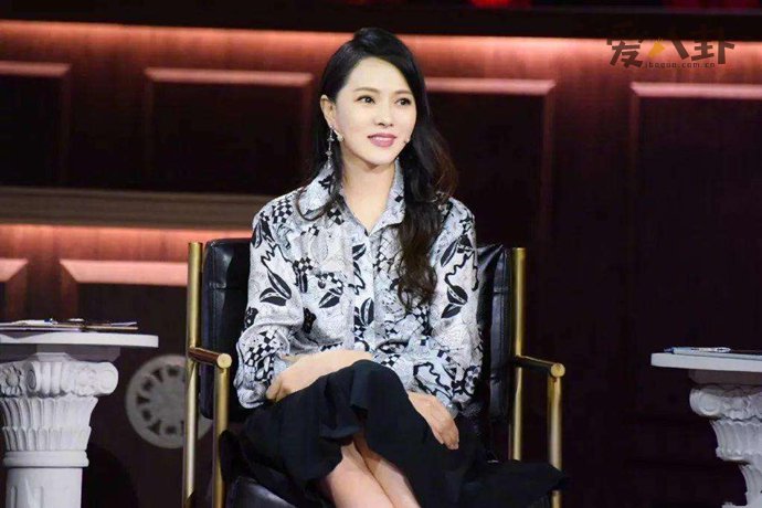 伊能静拉踩过世前辈导致被网友大骂