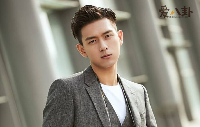 李现现男友