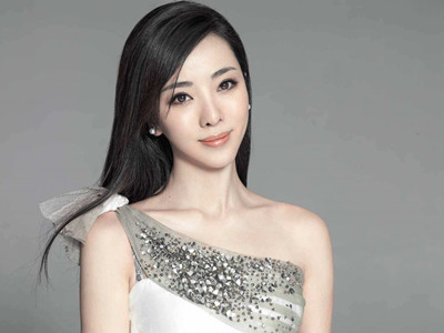 李思思自曝老公身份 两人同为初恋李思思为他四年生两胎