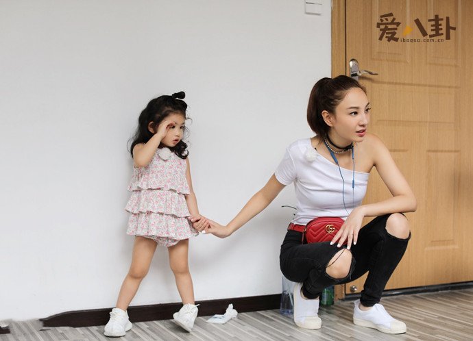 郑希怡和女儿
