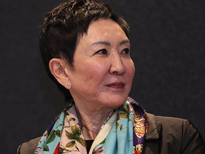 施南生为什么放弃徐克 影视界大姐大的她感情又是如何的呢