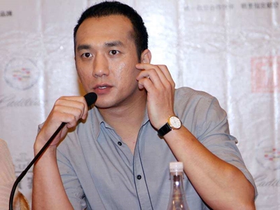 黄觉微博要求更改认证身份 网友知道真相后爆笑