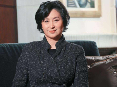 何超琼站C位无人敢抢 扒一扒赌王话事人究竟有多厉害