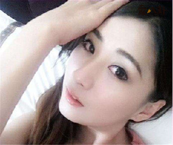 蓝美琪皇族老板娘