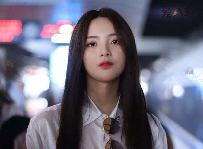 且听凤鸣讲的是什么