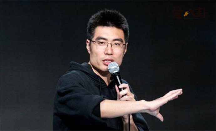 脱口秀演员周奇墨