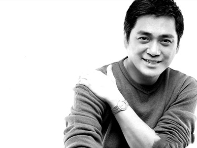 汤镇宗老婆 汤镇宗怎么认识自己老婆的他们有孩子吗？
