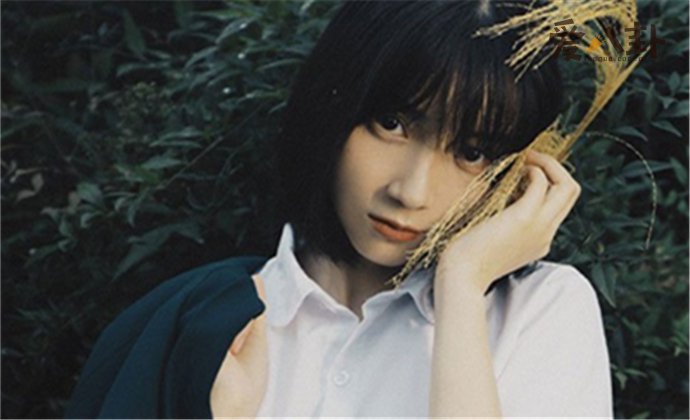 小桃子扮演者卜冠今
