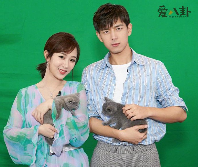 李现和杨紫是同学兼好友的关系