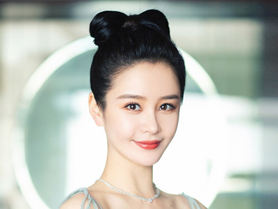 邱意浓为何得到王晶的力捧 晶女郎邱意浓有什么背景吗
