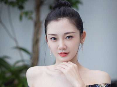苗苗真名是什么 苗苗是怎么进入娱乐圈的出道经历揭秘