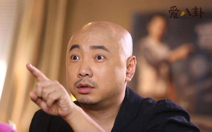 徐峥晒照回应肚子大