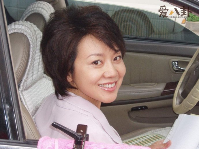 闫妮被爆离婚多年