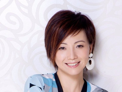 邓萃雯老公是黎耀祥吗 前男友情史揭秘54岁邓萃雯还未结婚