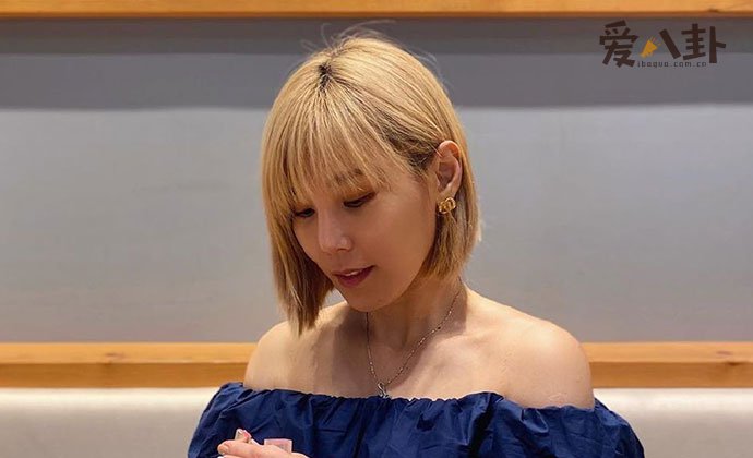 歌手李佳薇
