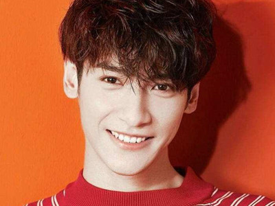 罗云熙为什么不谈恋爱 除了与合约有关还有个很现实的问题