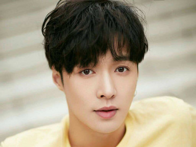 张艺兴:嘲笑我可以不要嘲笑努力 明星的努力为什么会被群嘲