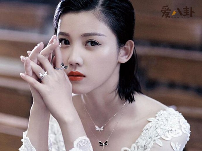 杨子珊主演《摩天大楼》