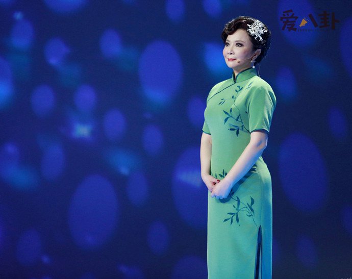 年近六旬蔡明